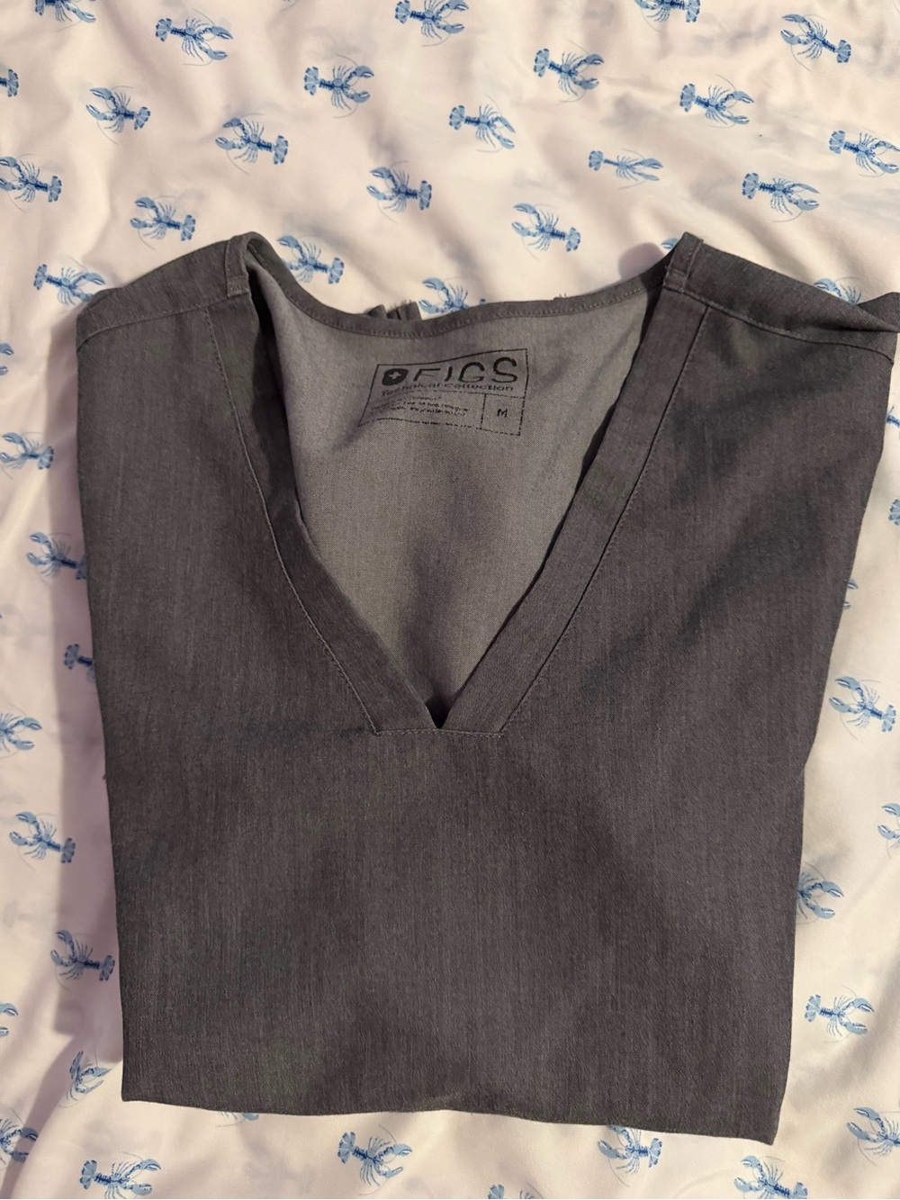 Figs V-Neck Scrub Top in Charcoal